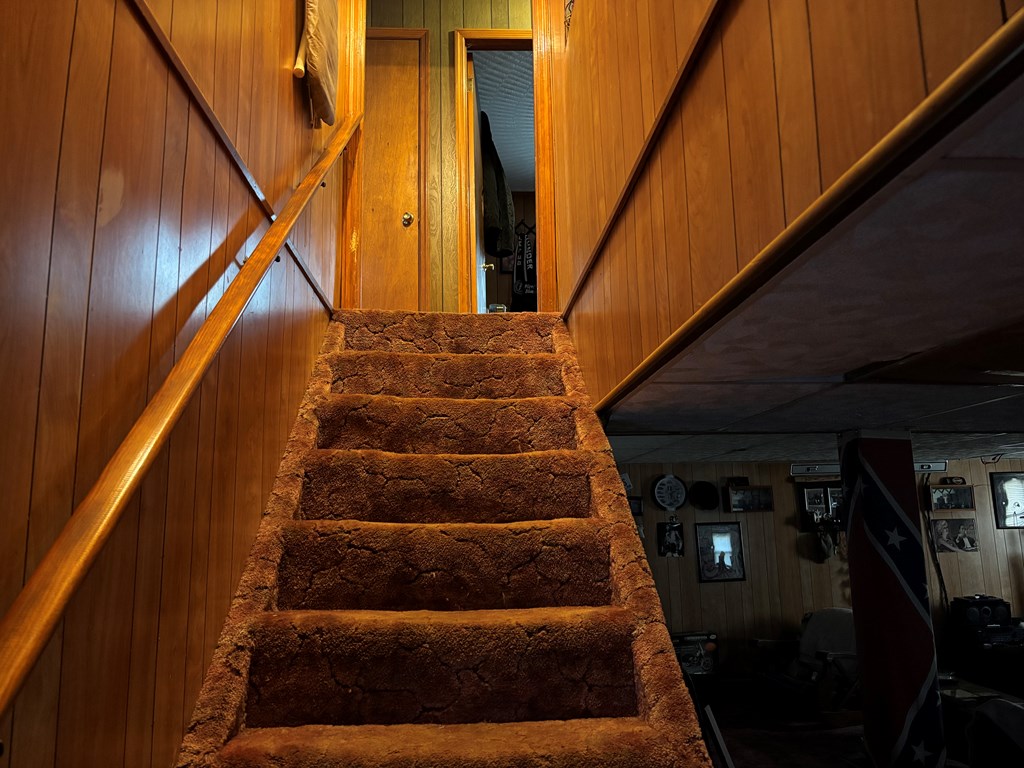 387 Hummingbird Hill