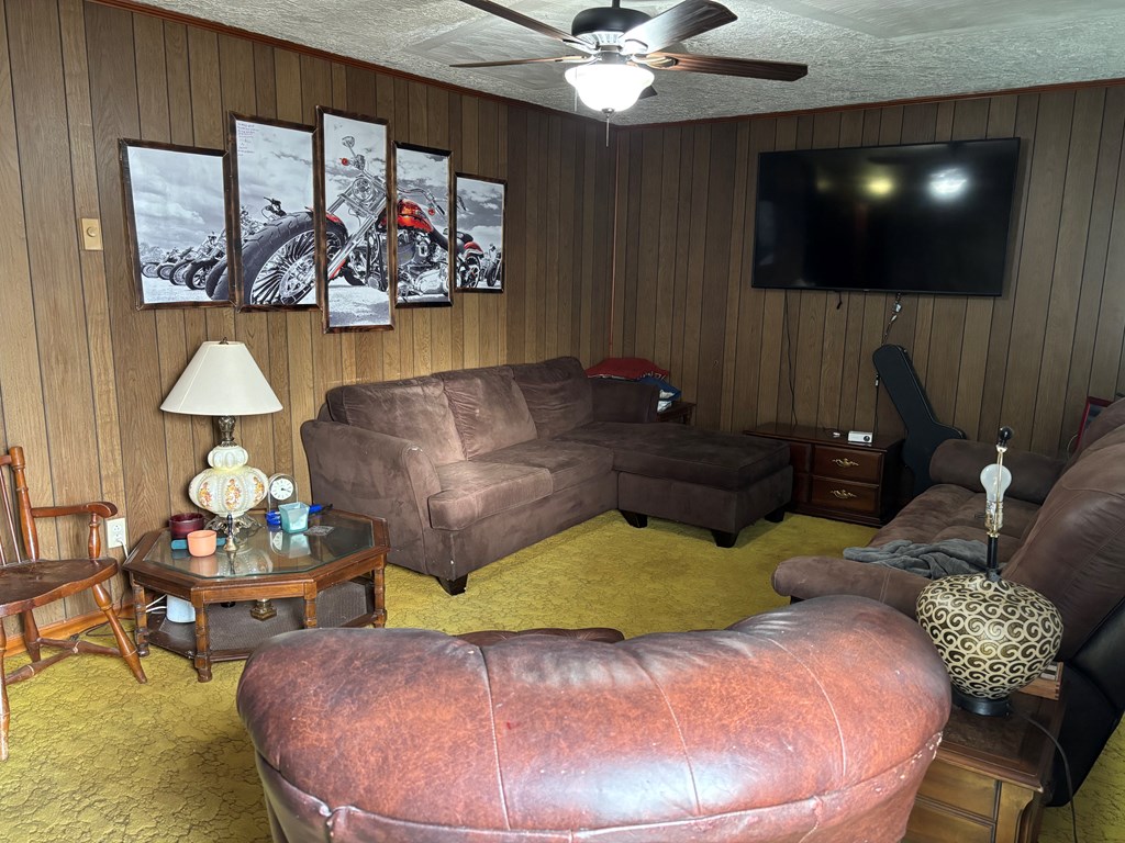 387 Hummingbird Hill