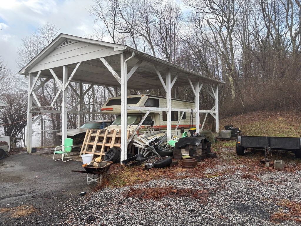 387 Hummingbird Hill