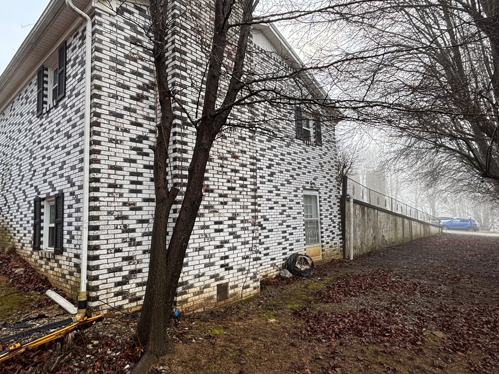 387 Hummingbird Hill