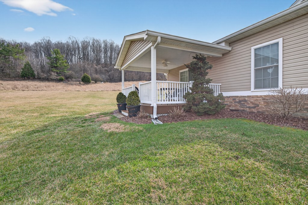 11500 Meadowood Drive