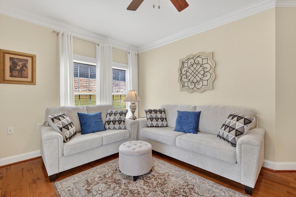 11500 Meadowood Drive