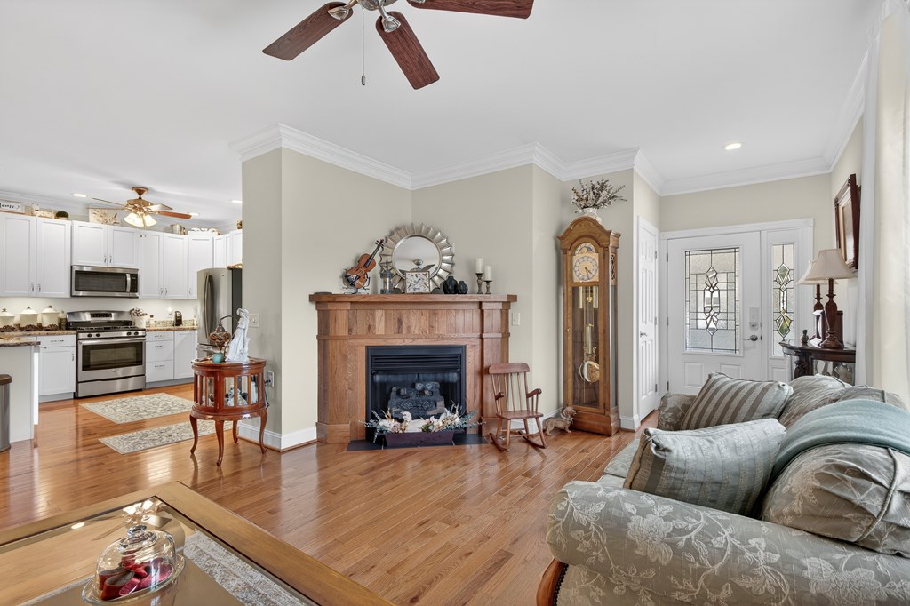 11500 Meadowood Drive