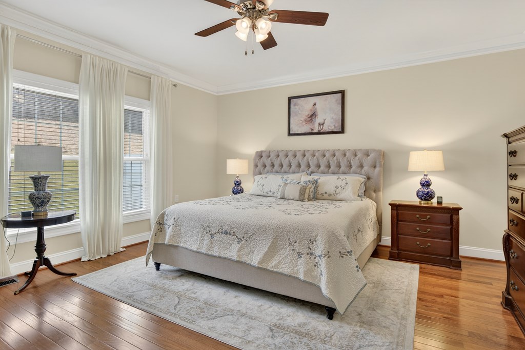 11500 Meadowood Drive