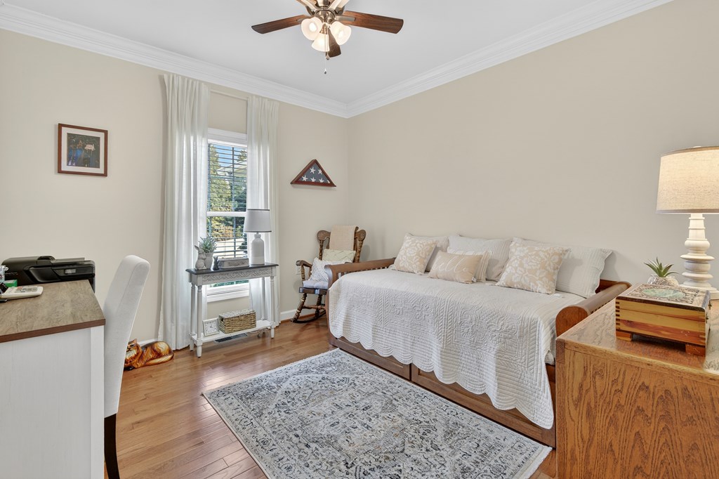 11500 Meadowood Drive