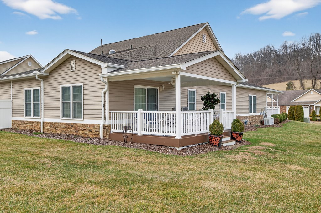 11500 Meadowood Drive