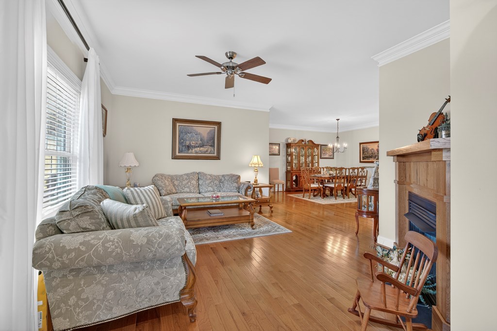 11500 Meadowood Drive