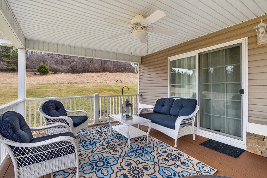 11500 Meadowood Drive