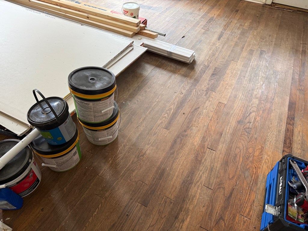 1148 Russell Hill Street