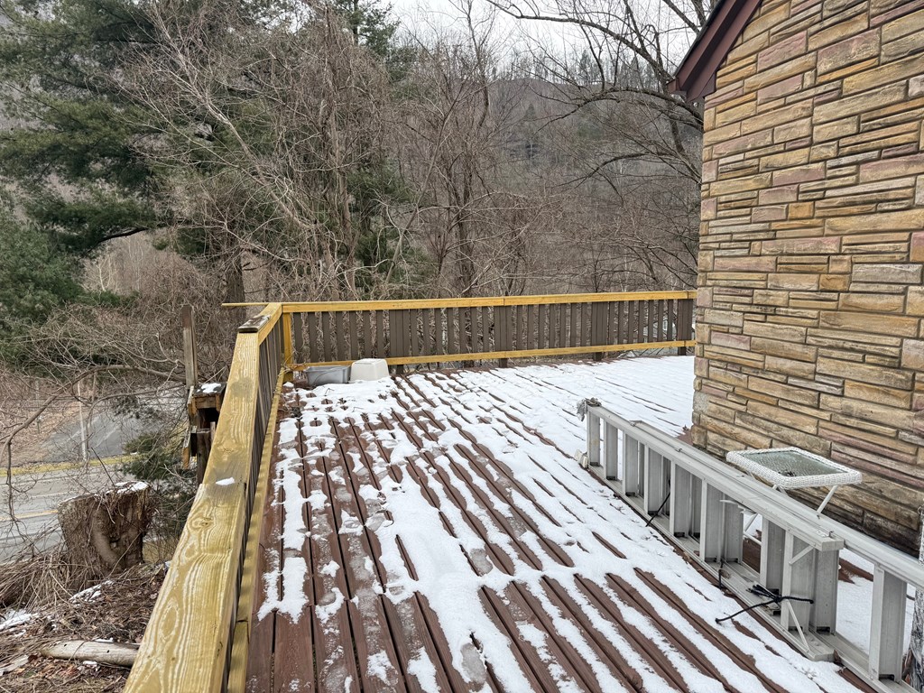 1148 Russell Hill Street