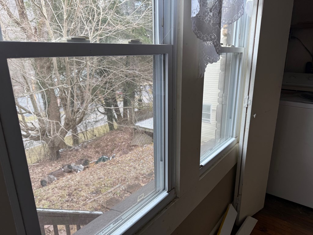 1148 Russell Hill Street