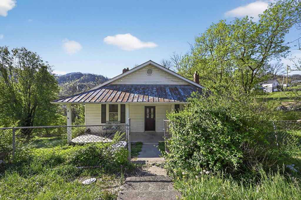 329 Fir Street