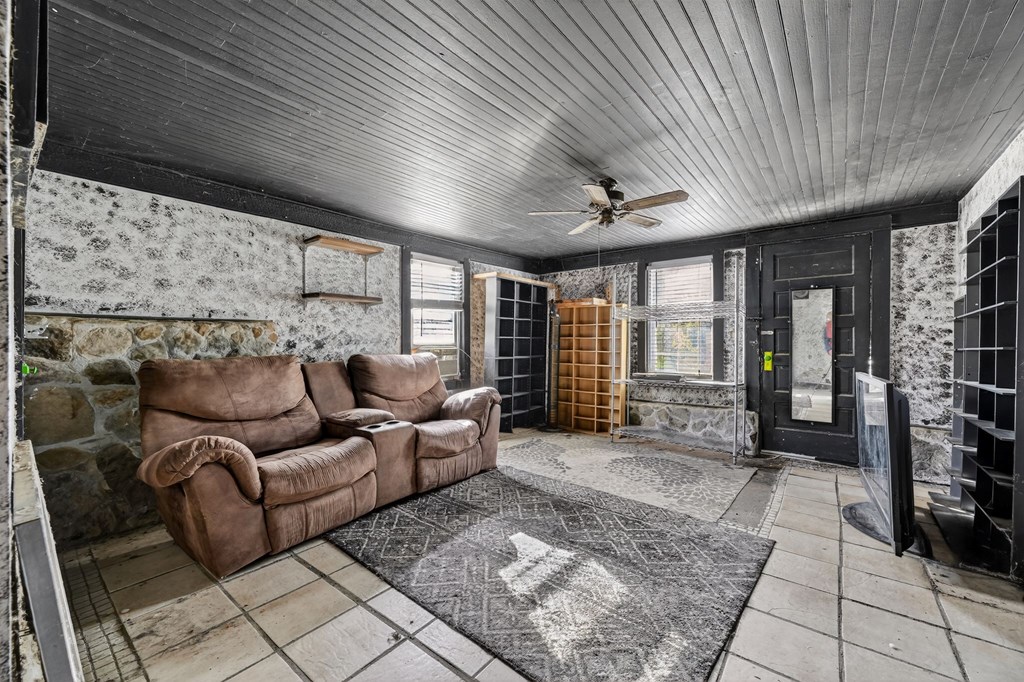 329 Fir Street