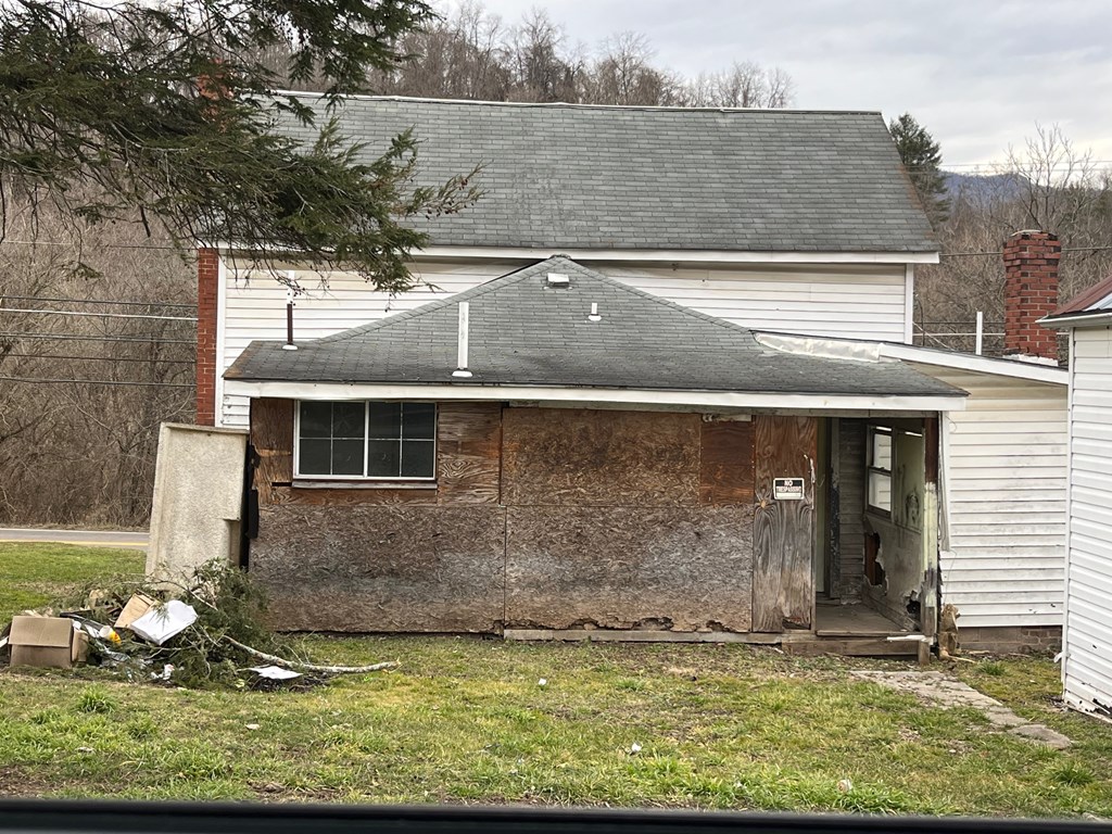 910 W Main Street