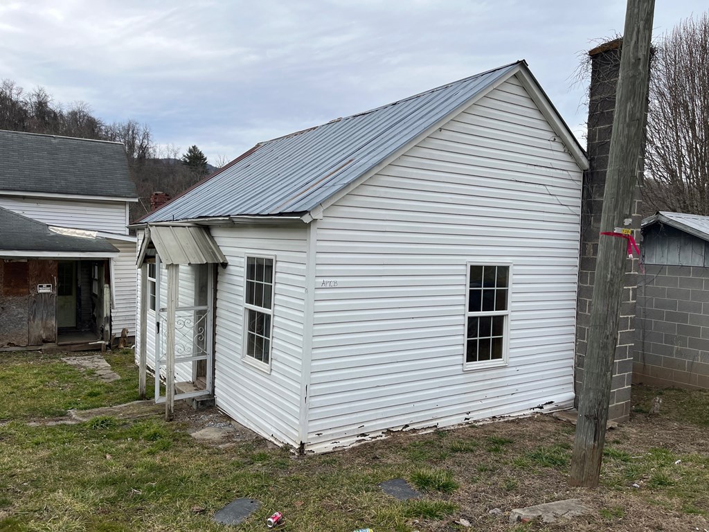 910 W Main Street