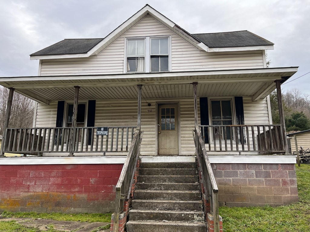910 W Main Street