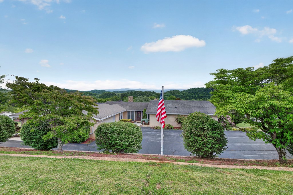752 Skyview Drive
