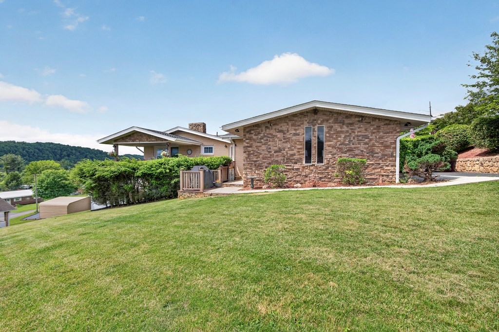 752 Skyview Drive