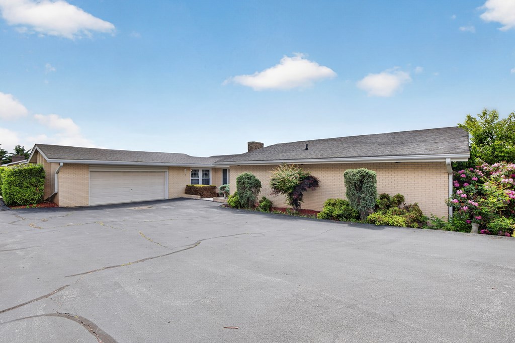 752 Skyview Drive