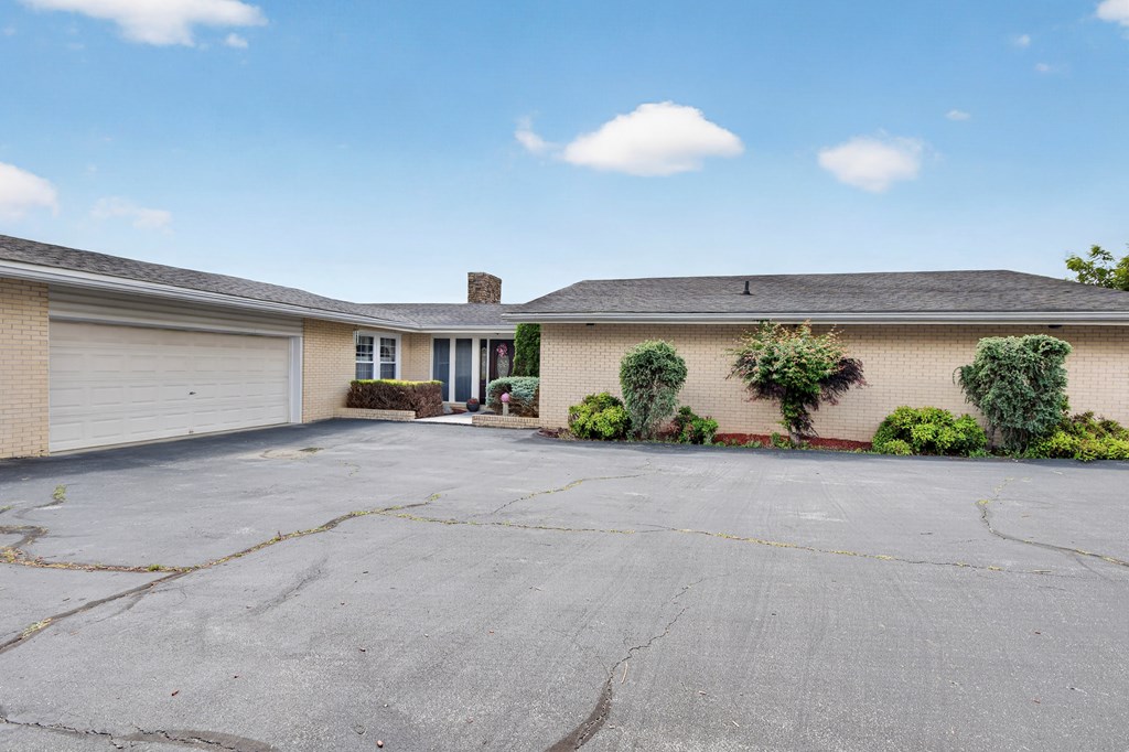 752 Skyview Drive