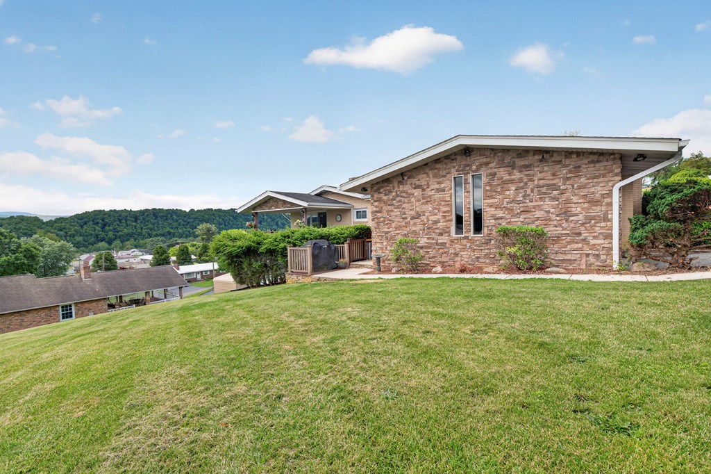 752 Skyview Drive