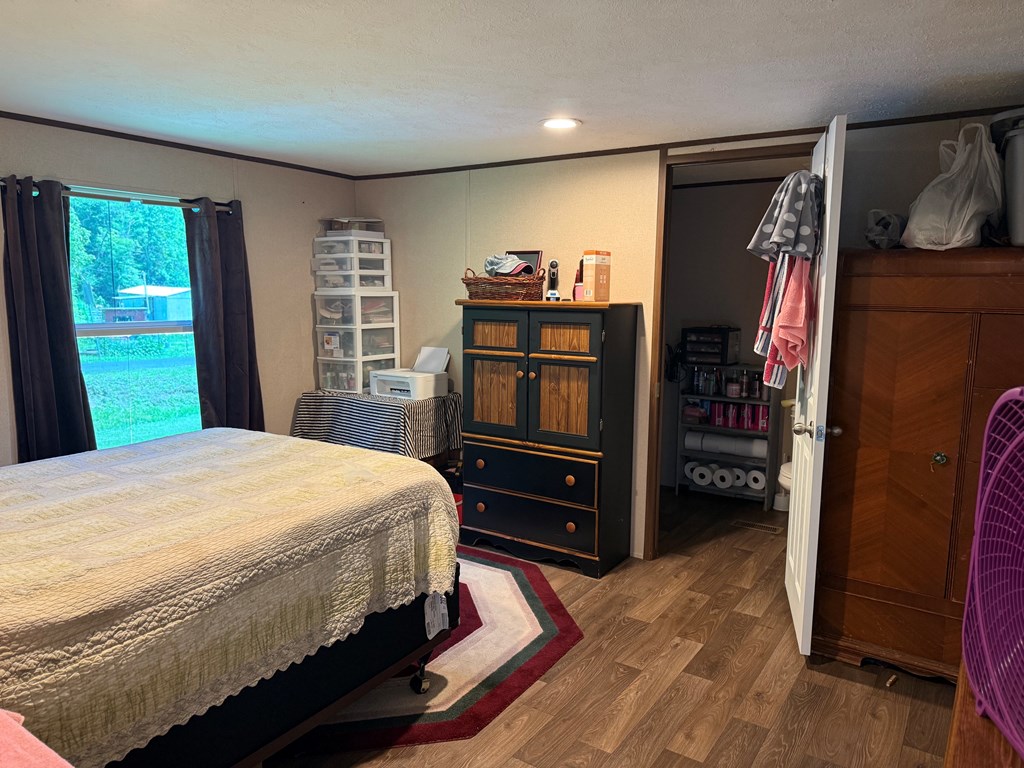 35 Thompson Creek Rd