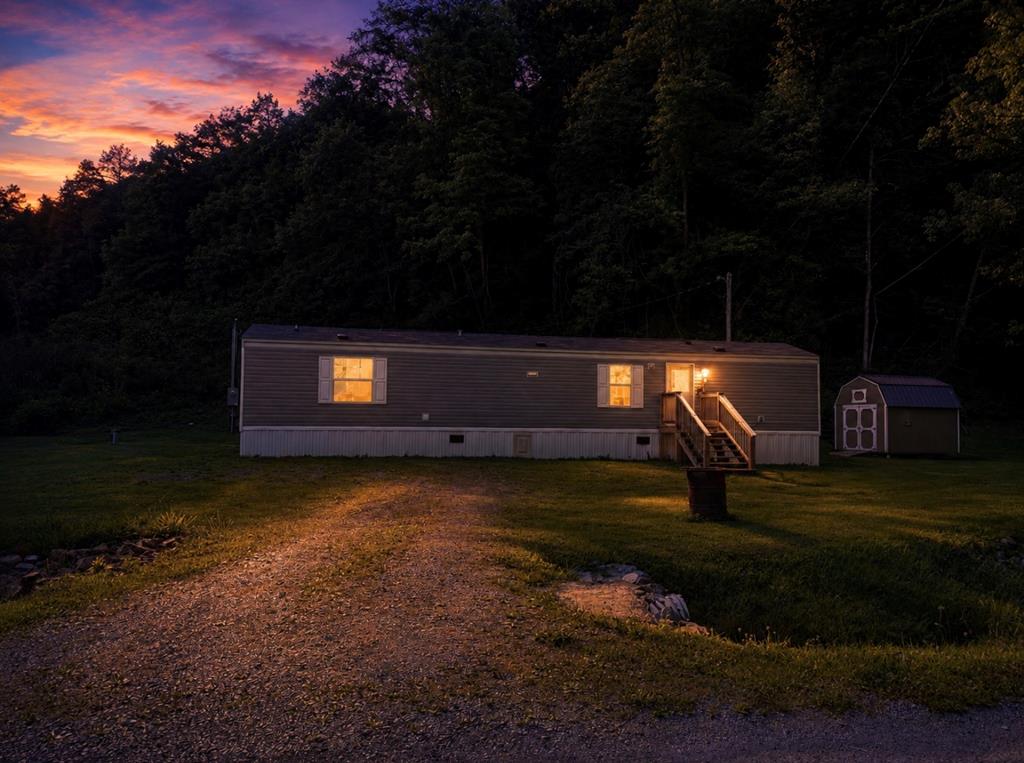 35 Thompson Creek Rd