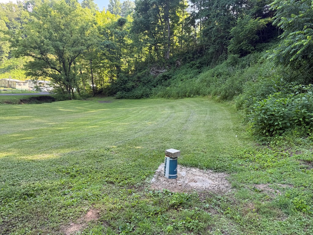 35 Thompson Creek Rd