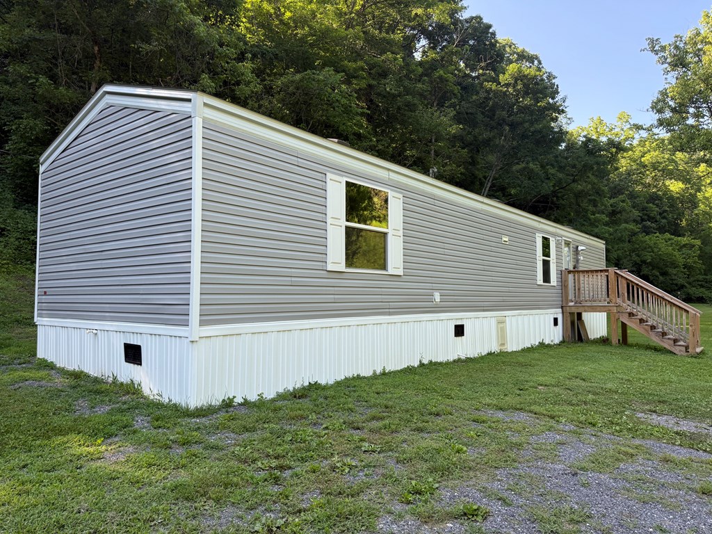 35 Thompson Creek Rd