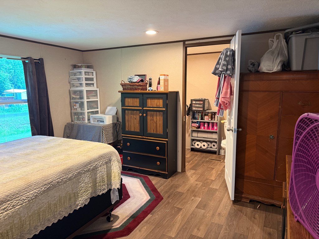 35 Thompson Creek Rd