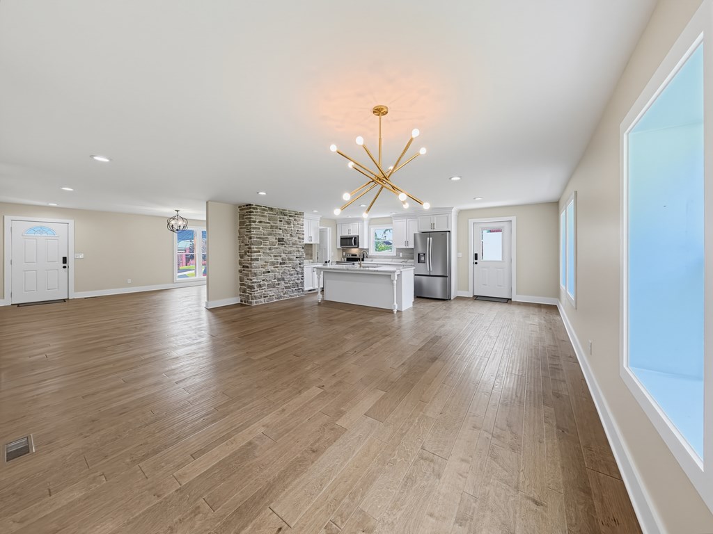 204 E Banner St