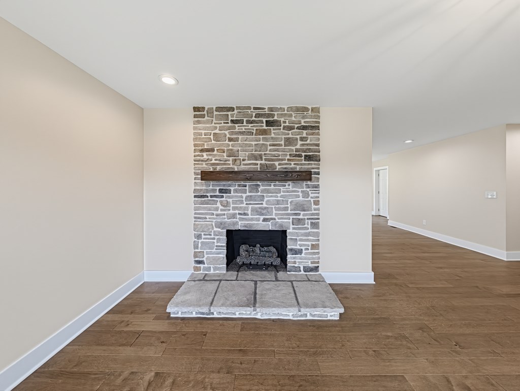 204 E Banner St