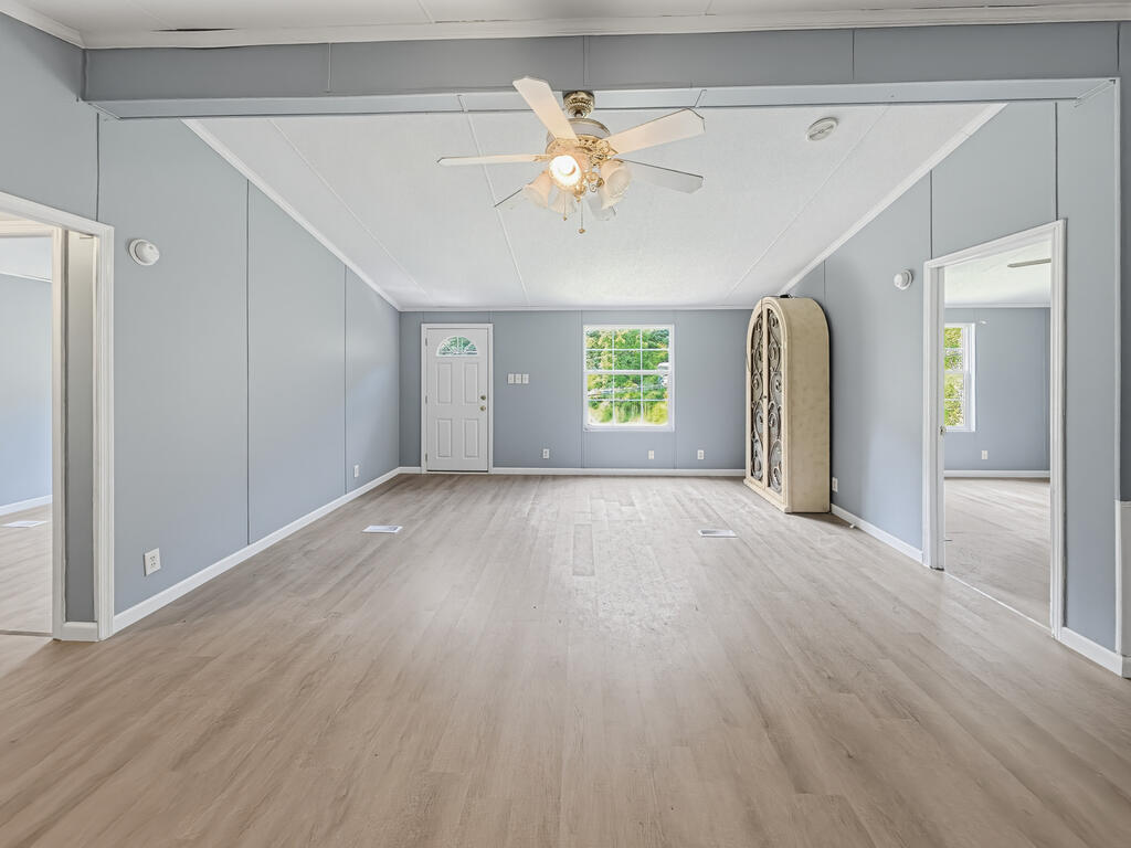 1416 Sunset Hollow Rd