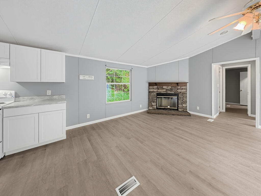 1416 Sunset Hollow Rd