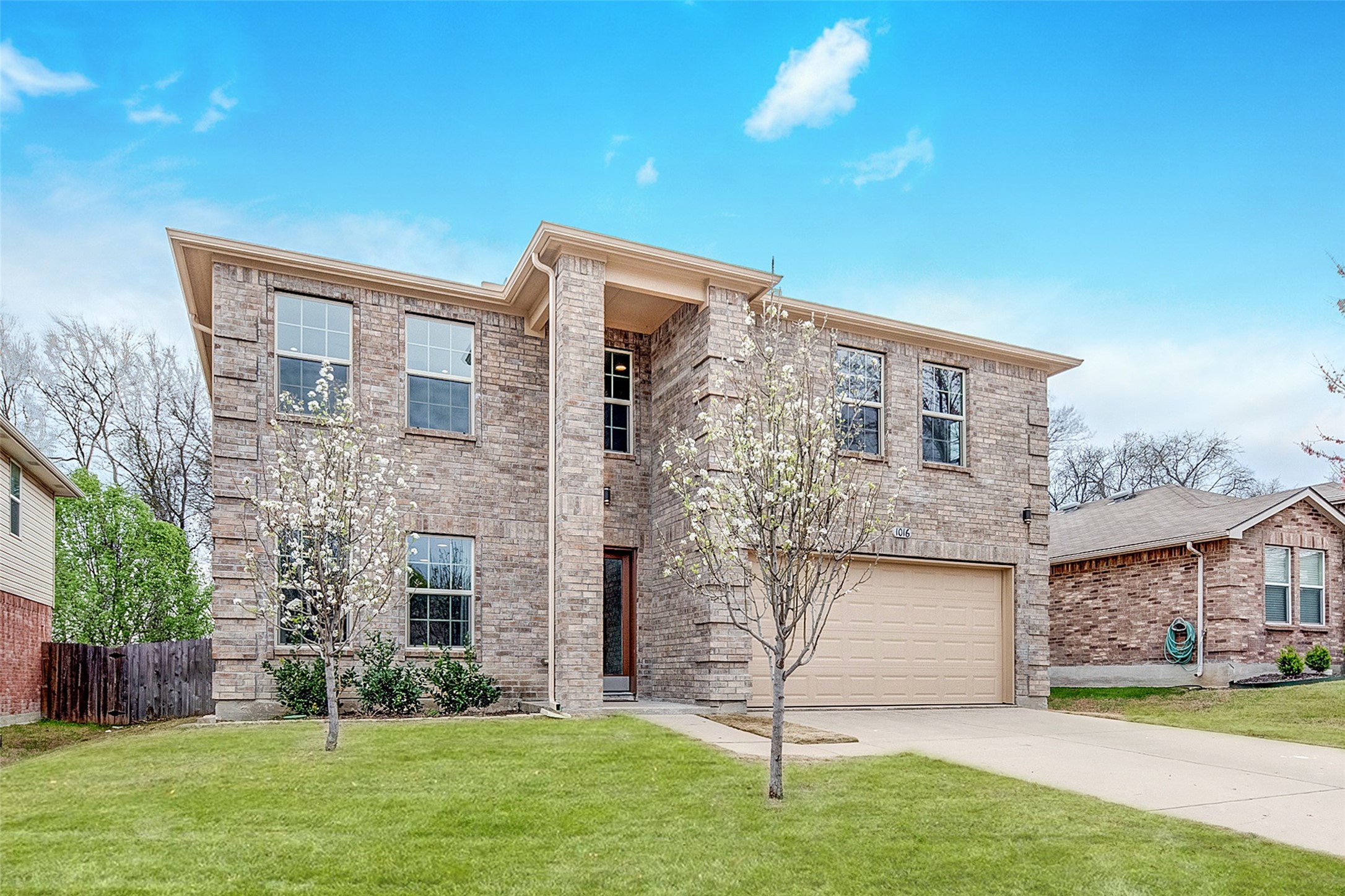 1016 Scenic Hills Drive