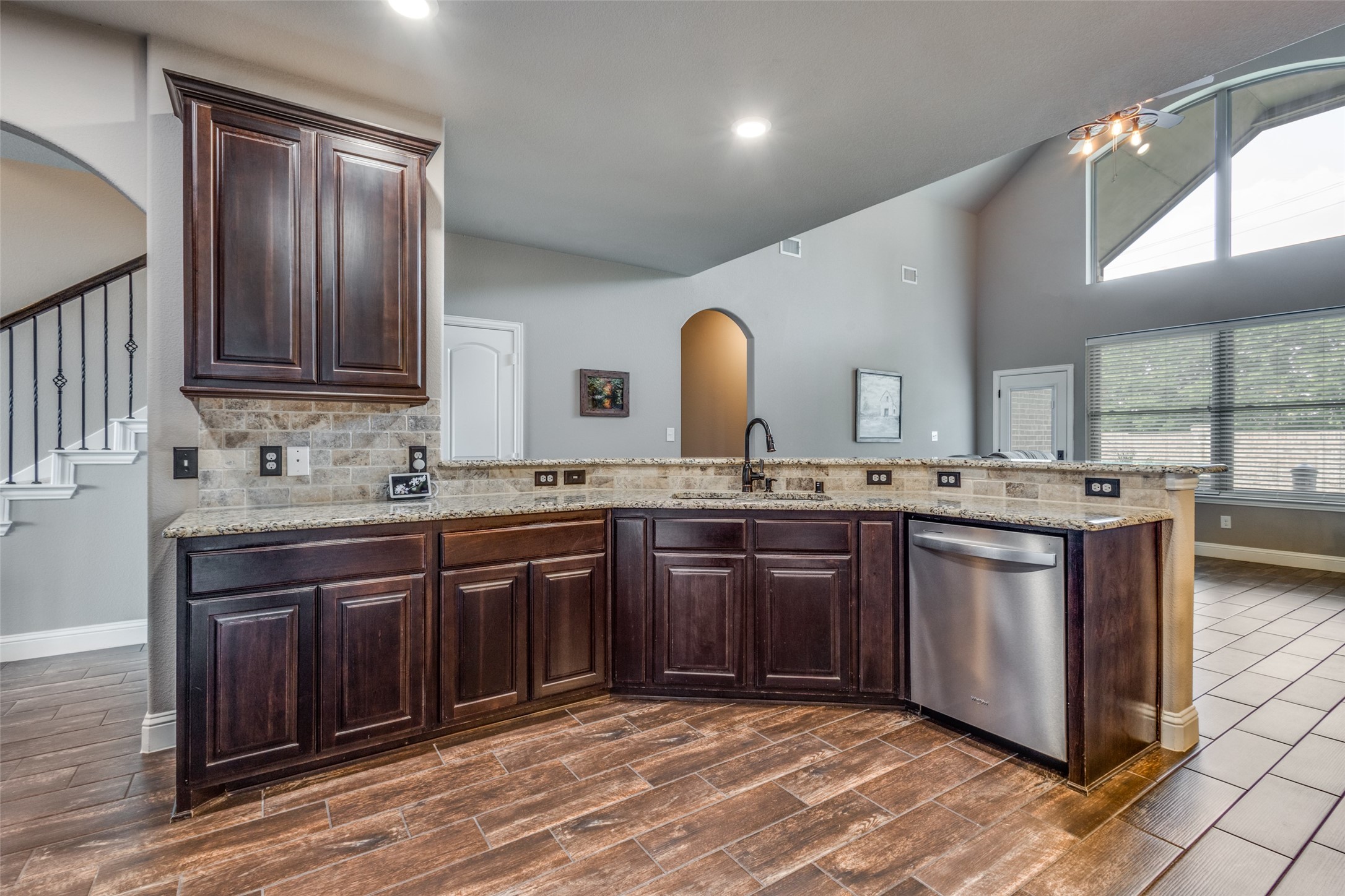 2801 Winchester Avenue