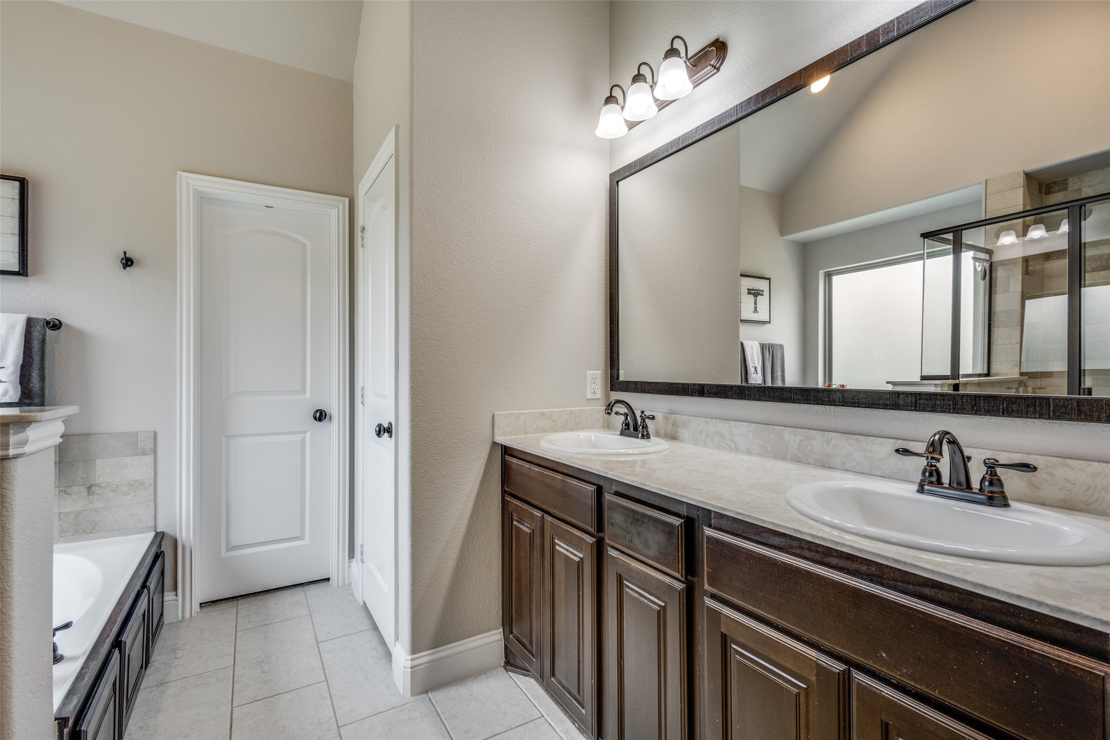 2801 Winchester Avenue