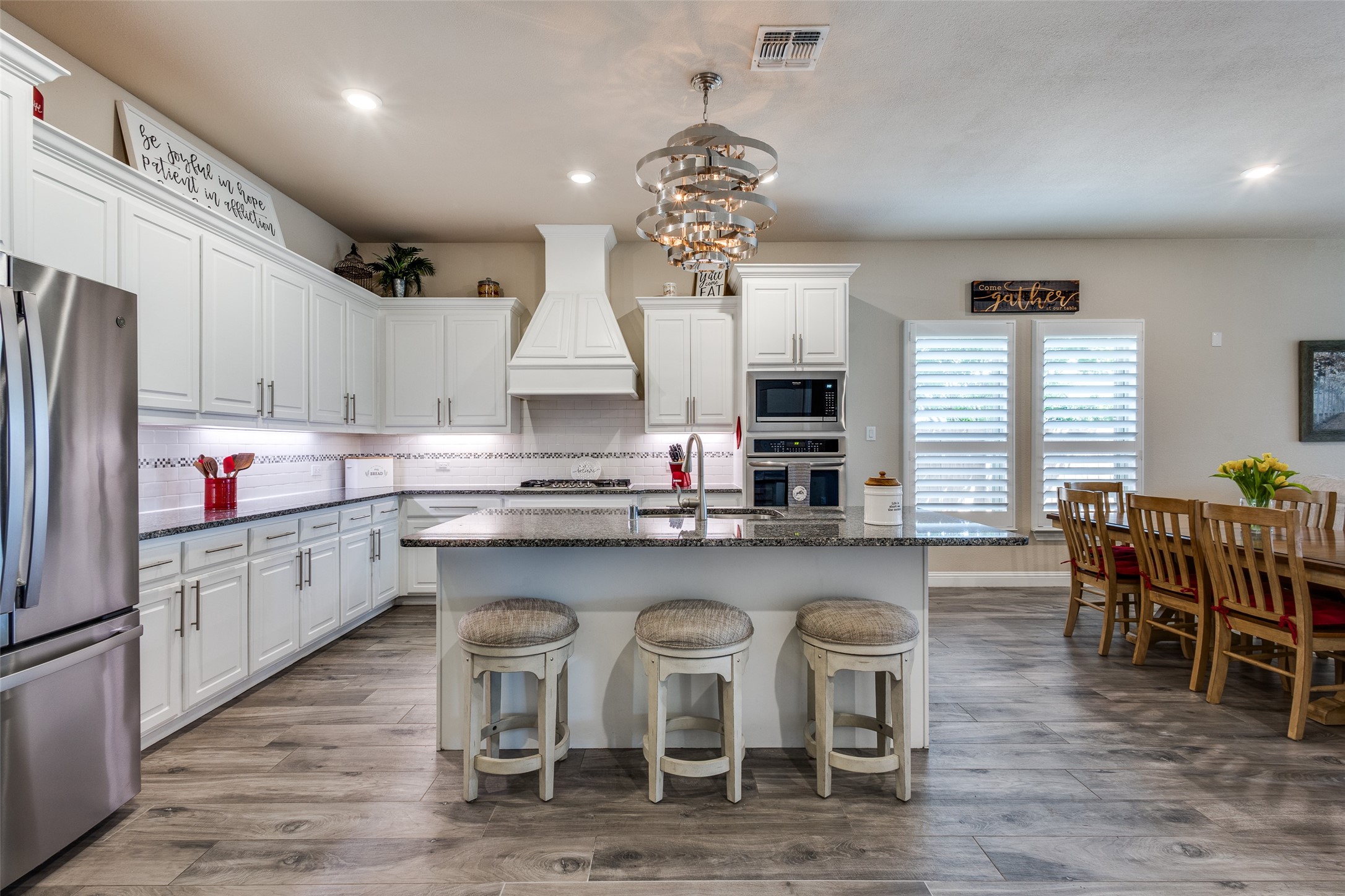 7701 Caddo Cove