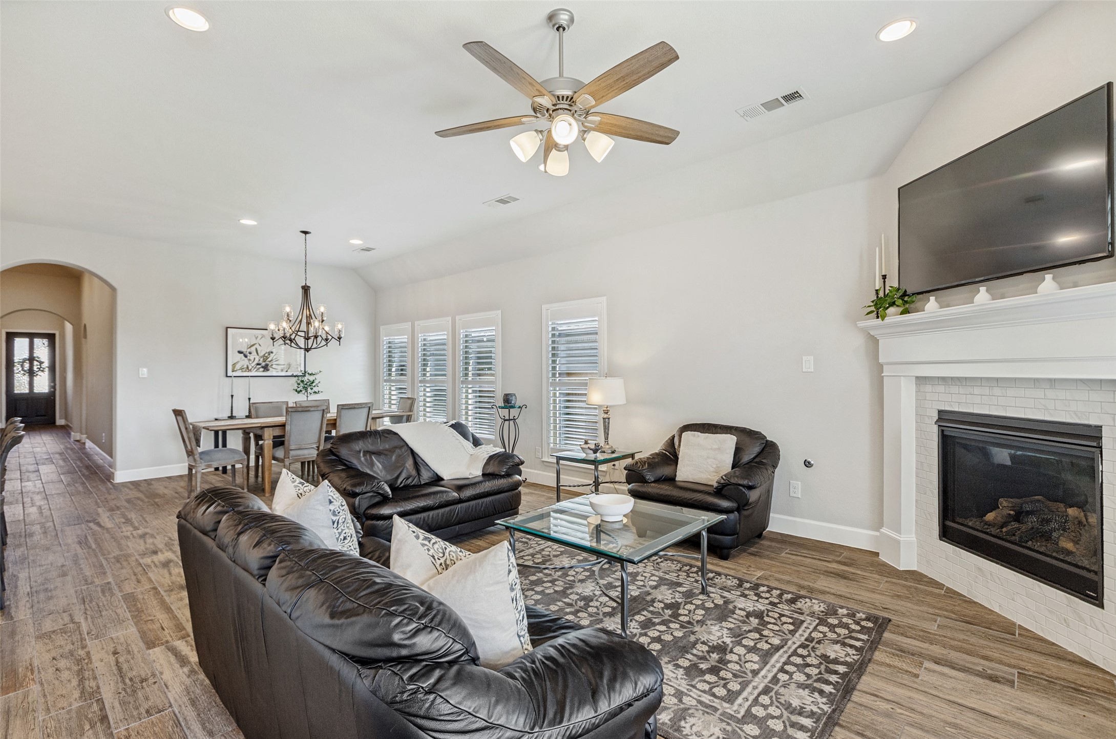 8212 San Bernard Trail