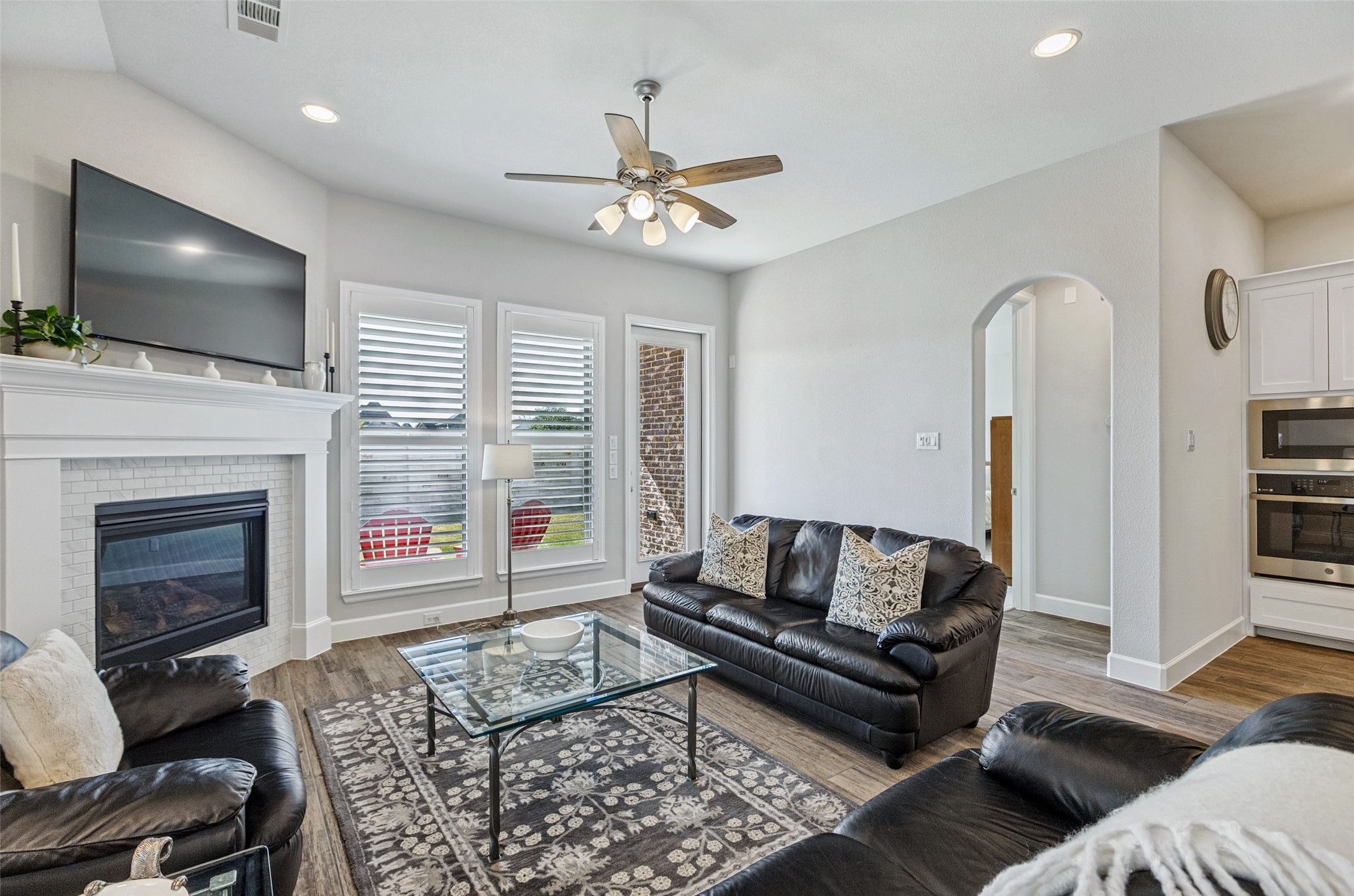 8212 San Bernard Trail