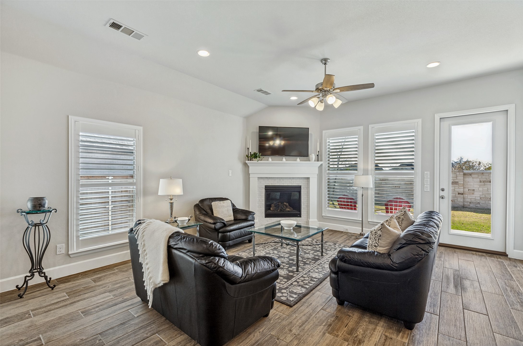 8212 San Bernard Trail