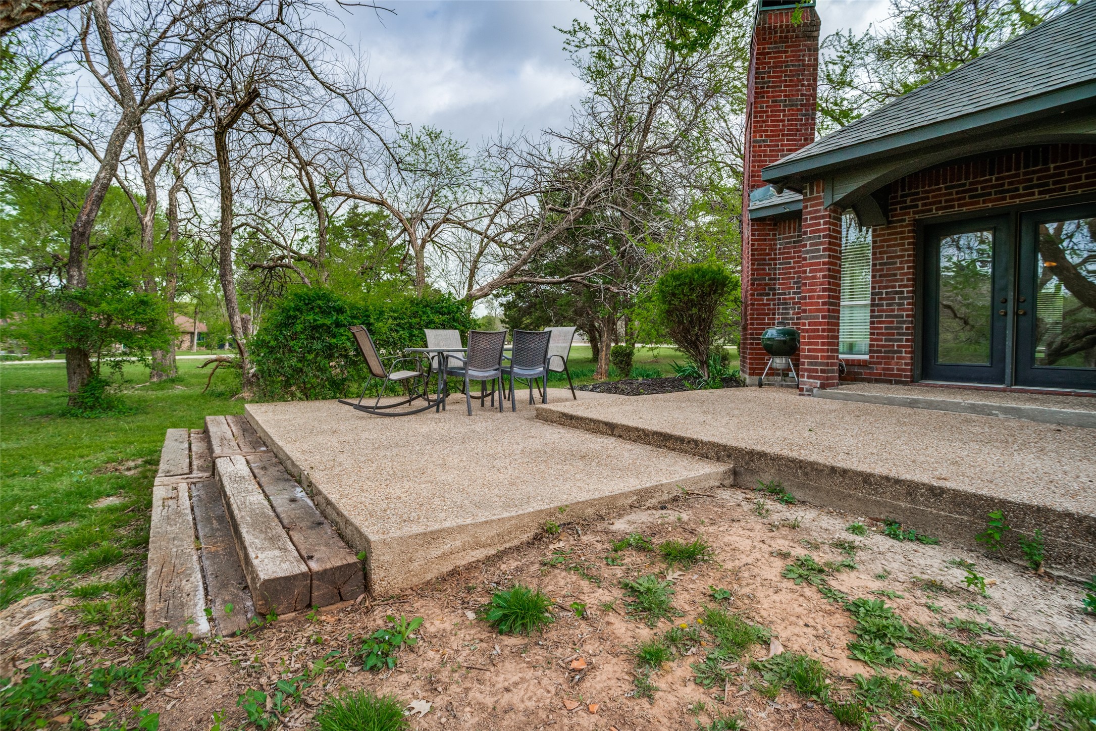 305 Cedar Hill Circle