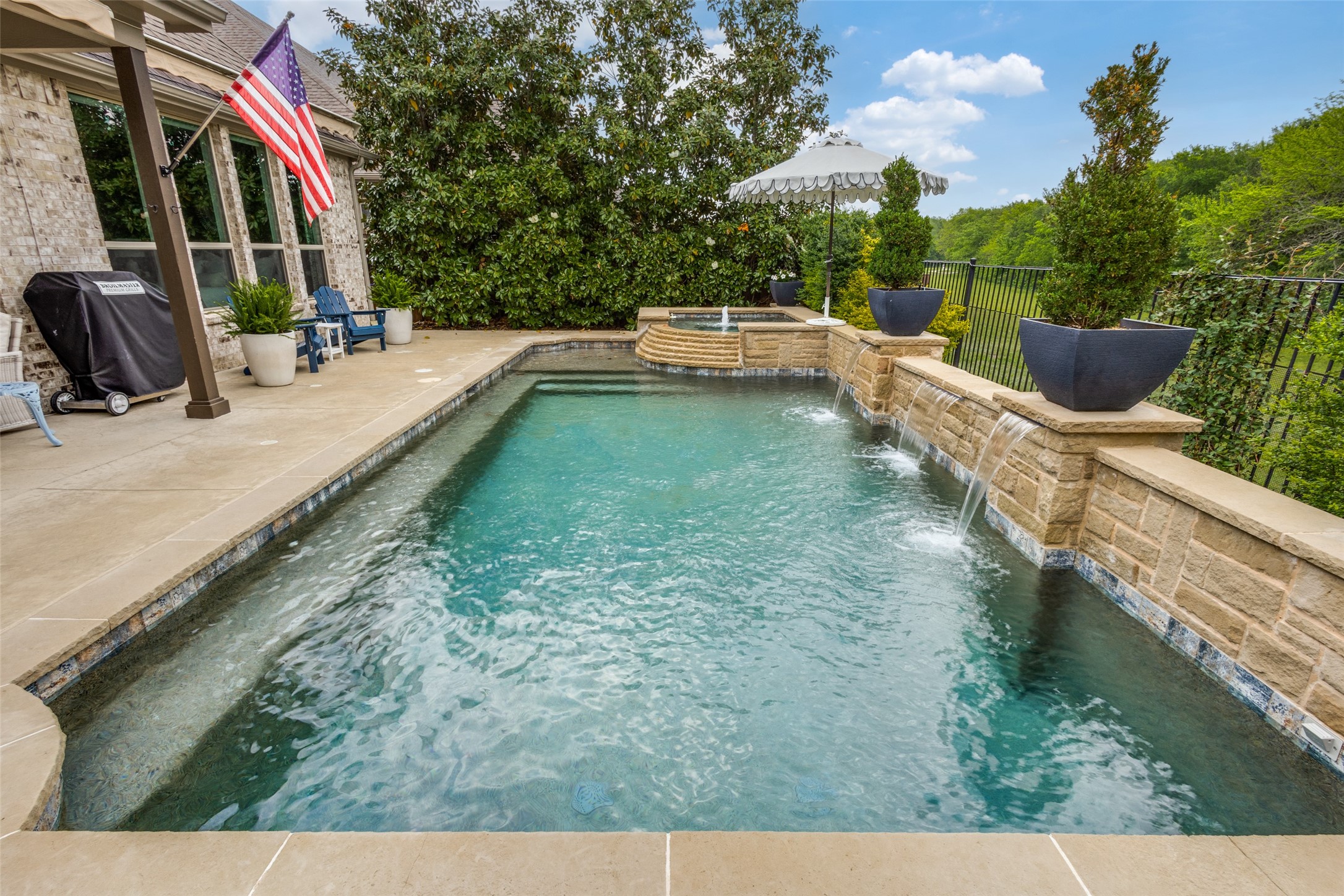 7404 River Park Drive