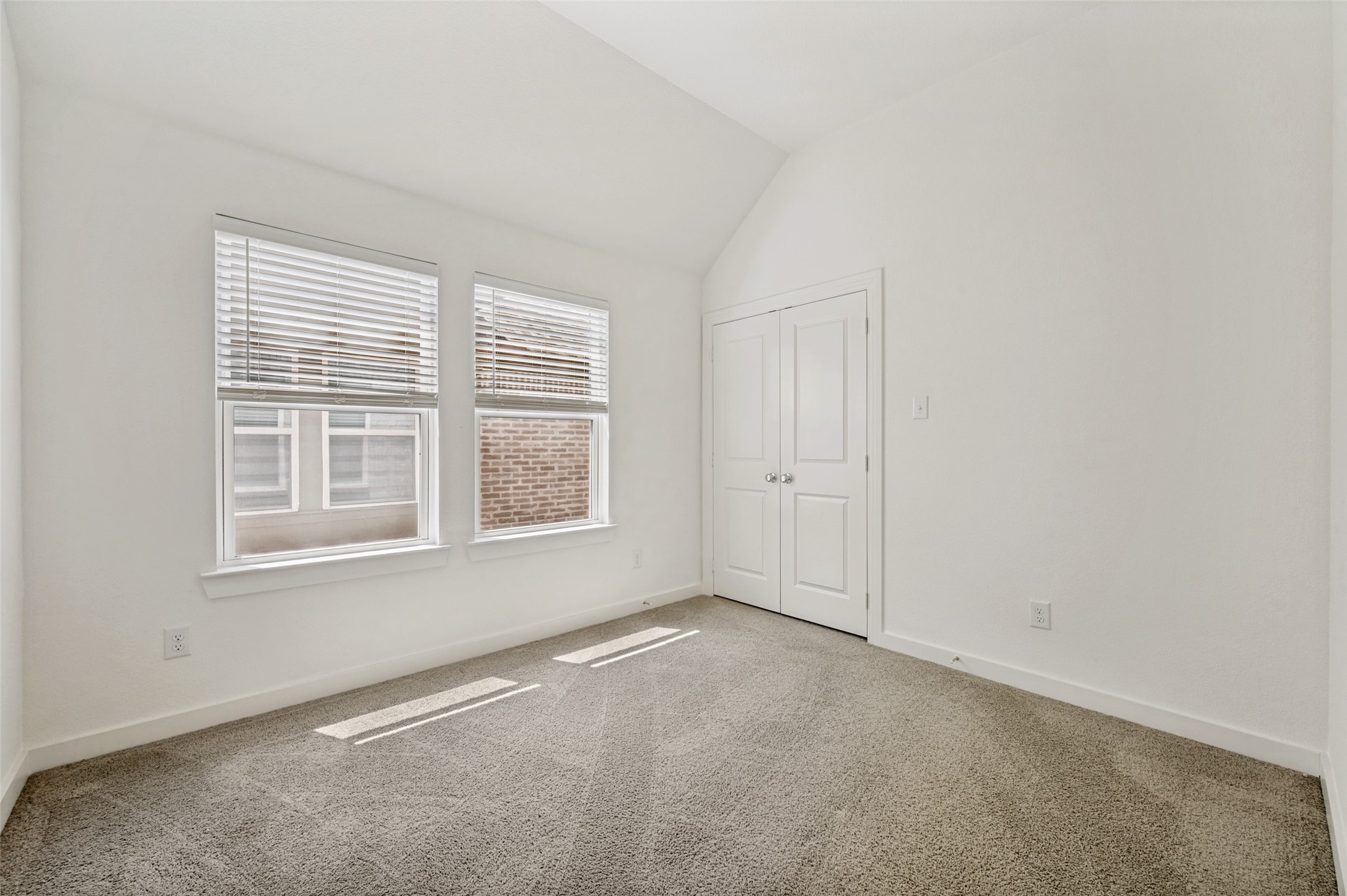 8117 Yellow Brick Pass