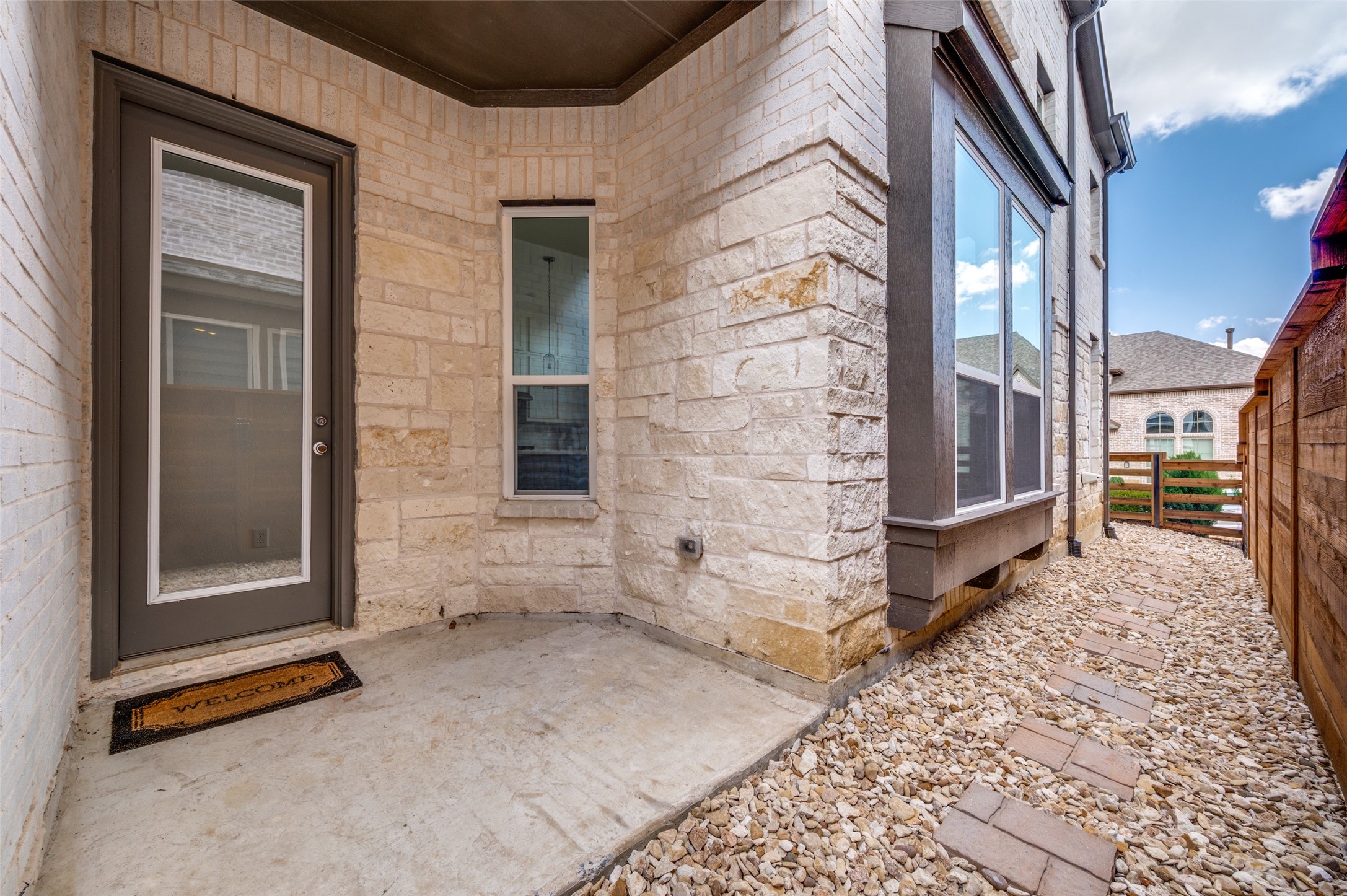 8117 Yellow Brick Pass