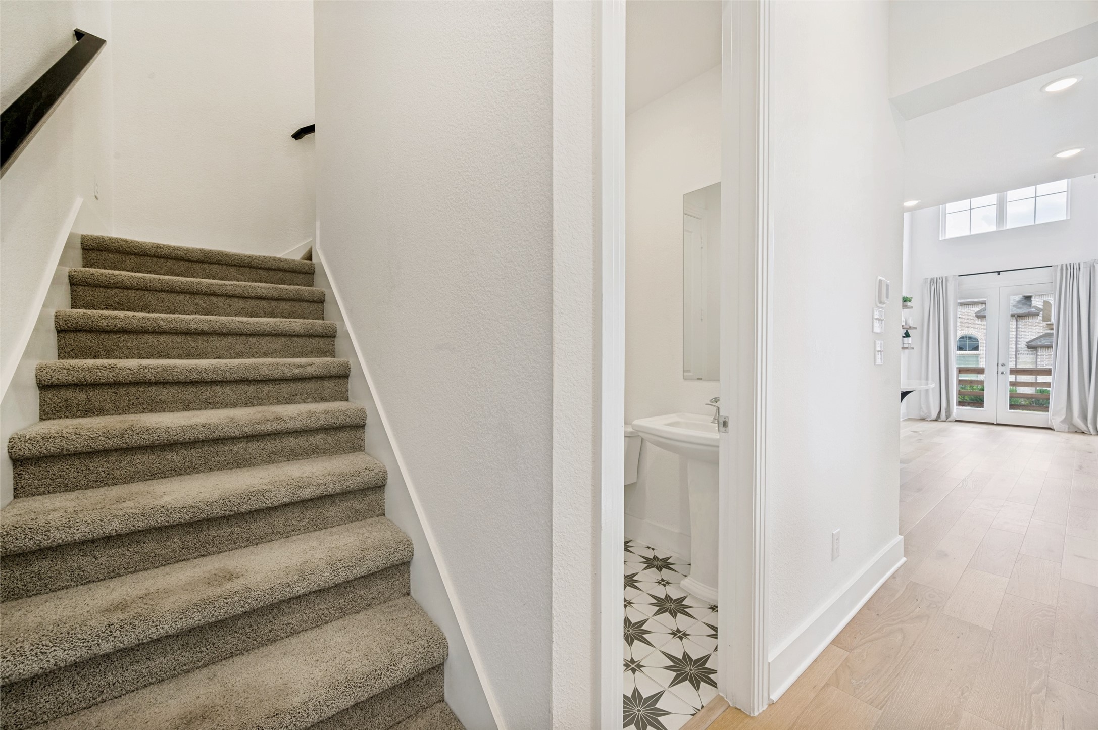 8117 Yellow Brick Pass