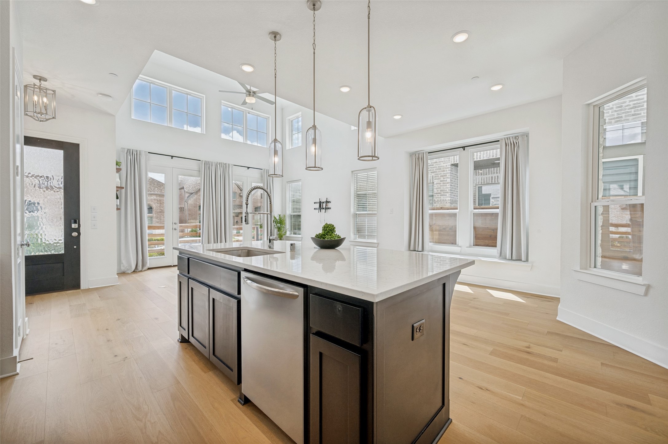 8117 Yellow Brick Pass