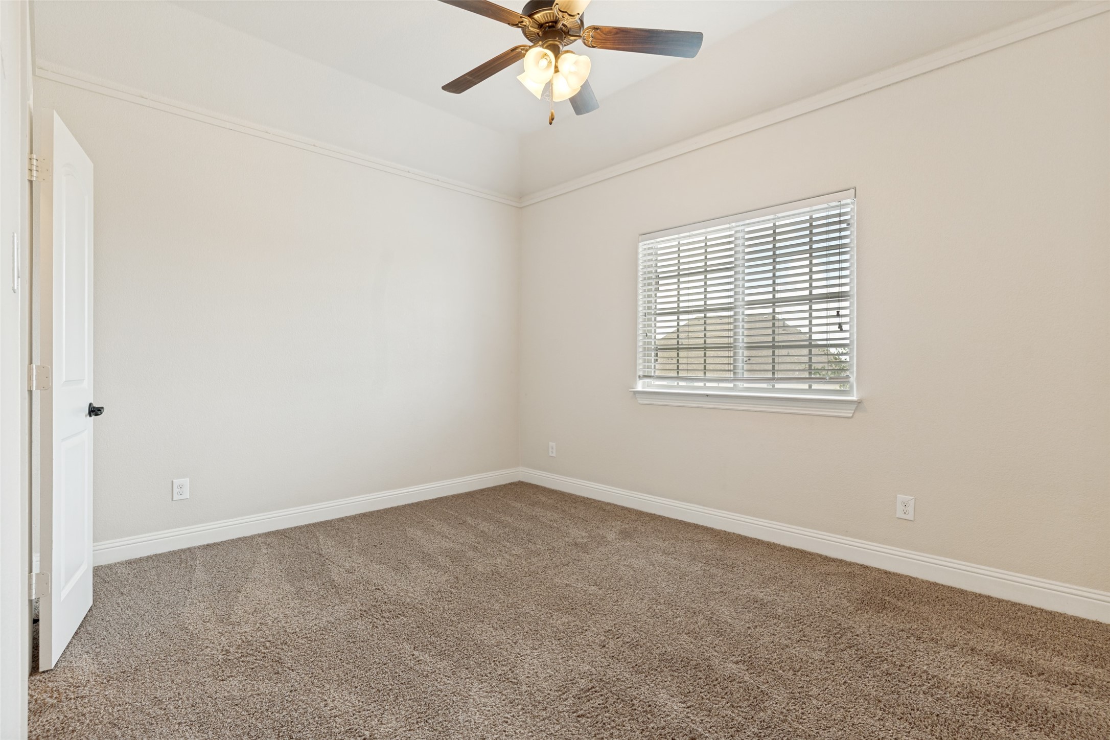 7913 Caddo Cove