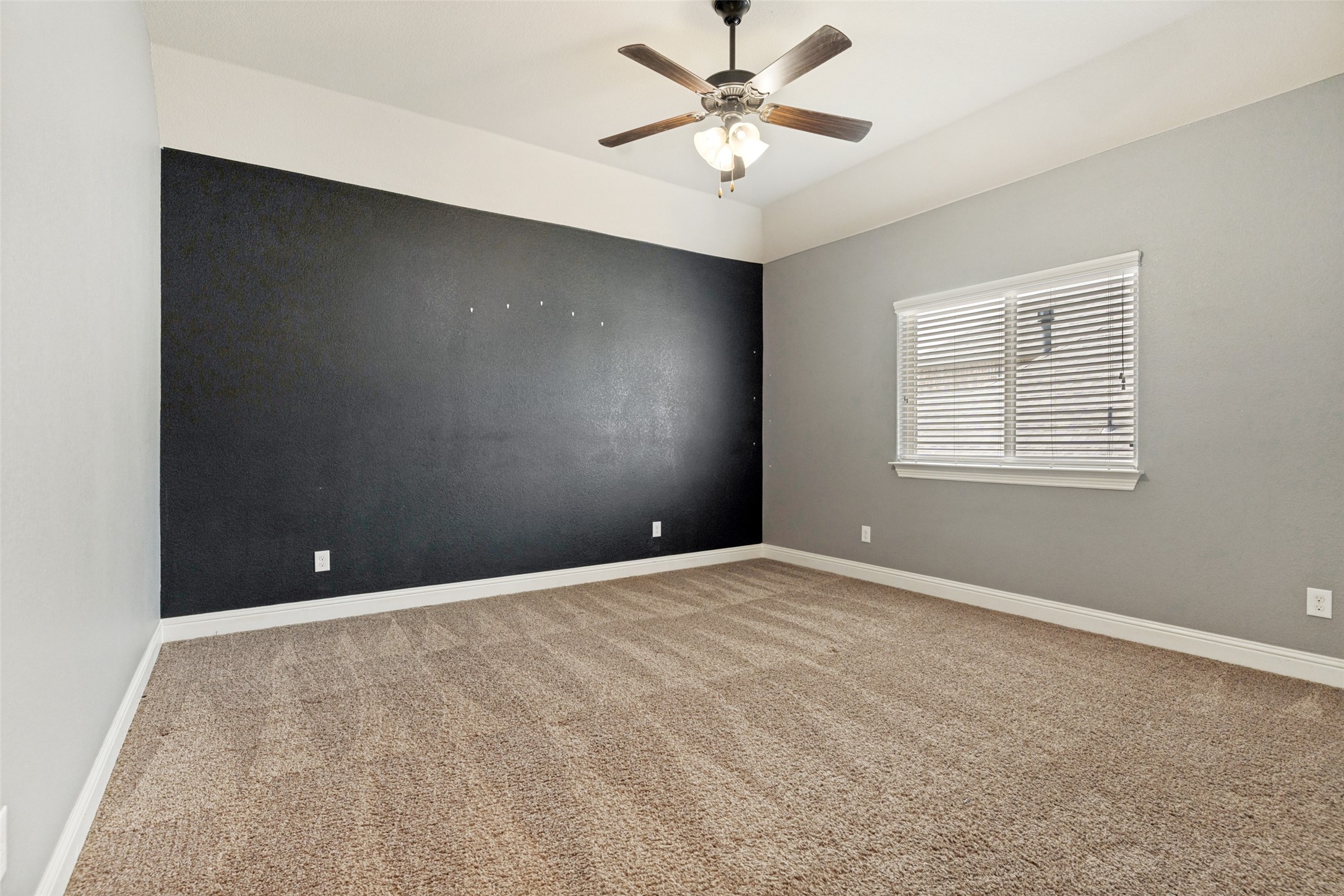 7913 Caddo Cove