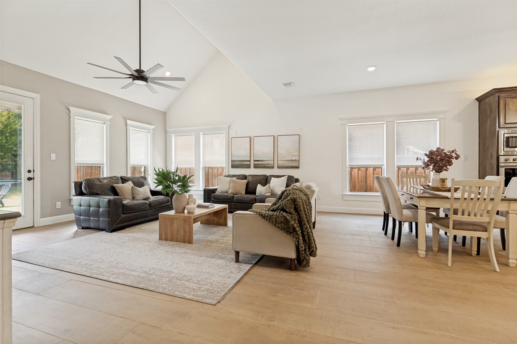 7913 Caddo Cove